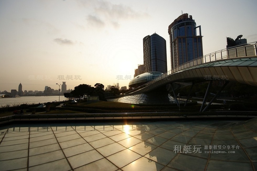 上海港國際客運中心碼頭 上海港國際客運中心碼頭