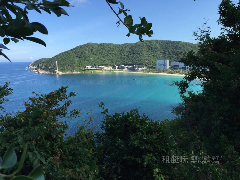 亞龍灣游艇會(huì)→太陽灣→百福灣→東排→西排→亞龍灣酒店群→亞龍灣游艇會(huì) 亞龍灣游艇會(huì)→太陽灣→百福灣→東排→西排→亞龍灣酒店群→亞龍灣游艇會(huì)