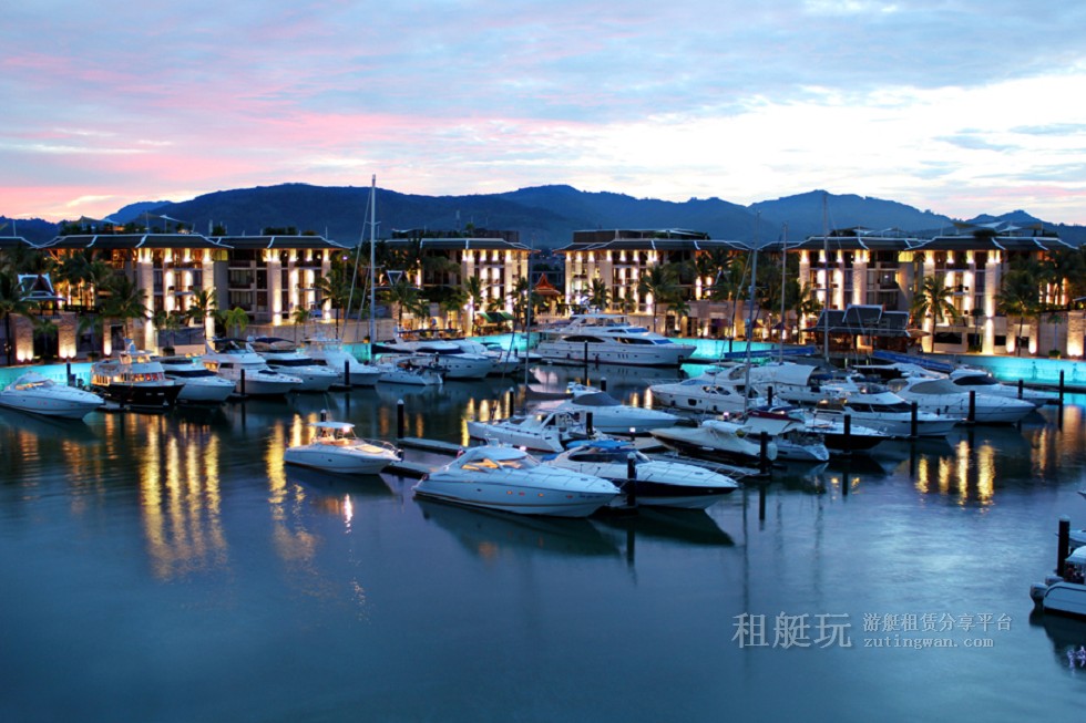 普吉皇家游艇碼頭(Royal Phunket Marina) 普吉皇家游艇碼頭(Royal Phunket Marina)