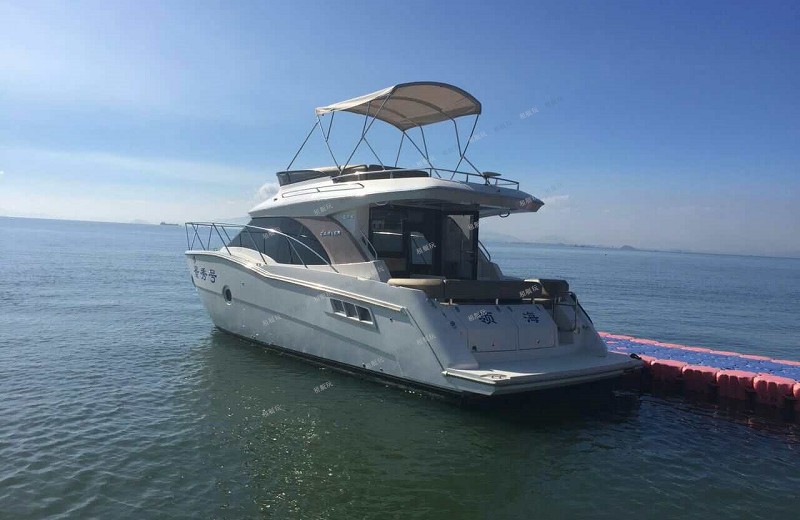 美國(guó)卡福游艇