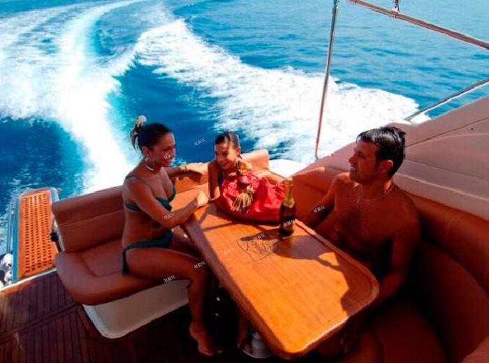 34英尺運(yùn)動(dòng)游艇 34英尺運(yùn)動(dòng)游艇