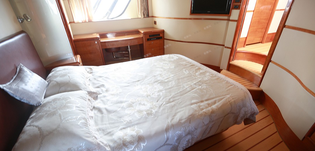 68英尺豪華游艇